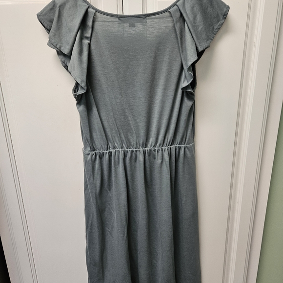 Loft Dress - Picture 3 of 5